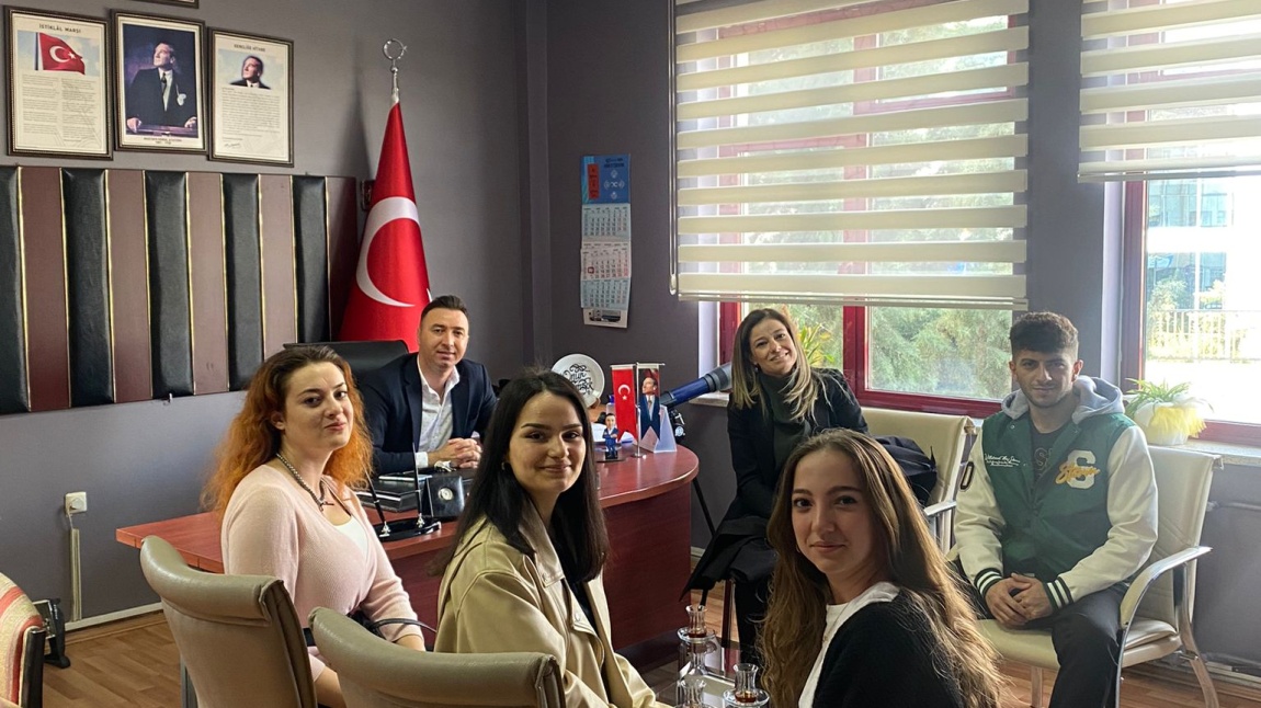 Ankara Üniversitesi Eğitim Bilimleri Fakültesi Dr. Öğr. Üyesi Sevgi Ernas'ı okulumuzda misafir ettik. 